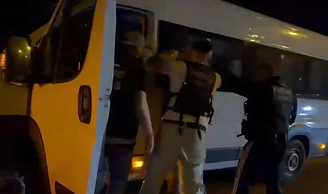 İzmir'de 1,3 ton uyuşturucu madde ele geçirildi