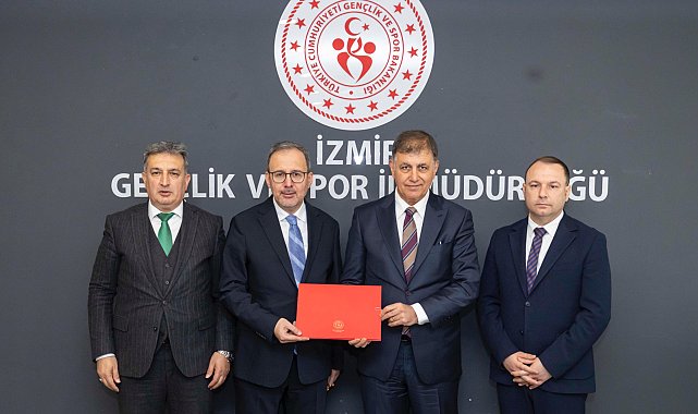 İzmir'de Karşıyaka Stadı'nın inşaatı için protokol imzalandı