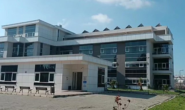 İzmir'de kayalıkların arasında bebek cesedi bulundu