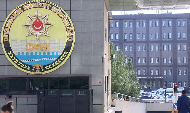 Kaçarken motosikleti ile 2 polisin yaralanmasına neden olan sürücü tutuklandı