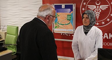 Kalp rahatsızlığı için gittiği hastanede kolon kanseri olduğunu öğrendi