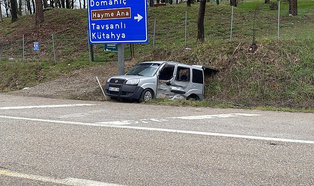 Kamyonet ile hafif ticari araç çarpıştı: 4 yaralı
