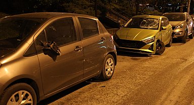 Karşı yöne geçen otomobil, motosiklet ve 5 araca çarptı: 1 yaralı