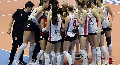 Karşıyaka filede erken havlu attı