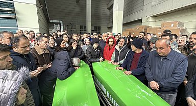 Kazada ölen evli çift toprağa verildi