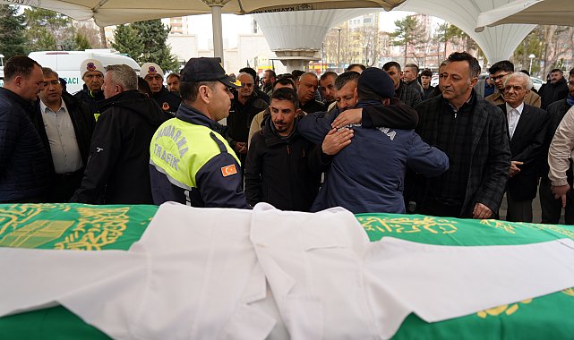 Kazada ölen tıp öğrencisi Yaren'in cenazesine, arkadaşları beyaz önlükle katıldı