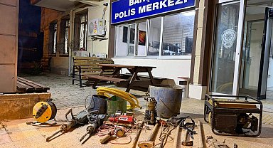 Kırıkkale'de kaçak kazı yapıp define arayan 4 kişi, suçüstü yakalandı