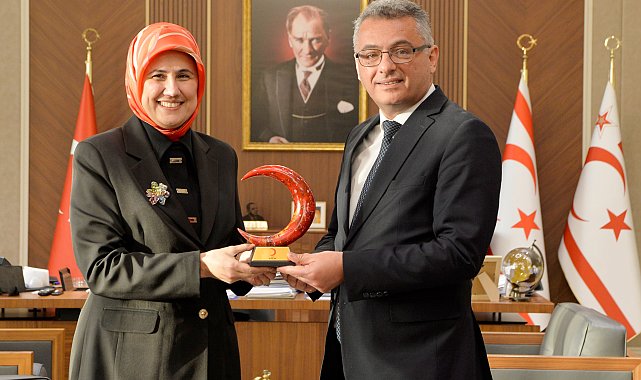KKTC Cumhurbaşkanı Erhürman, Kızılay Genel Başkanı Fatma Meriç'i kabul etti