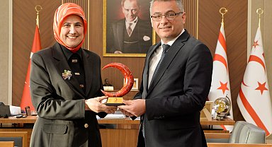 KKTC Cumhurbaşkanı Erhürman, Kızılay Genel Başkanı Fatma Meriç'i kabul etti