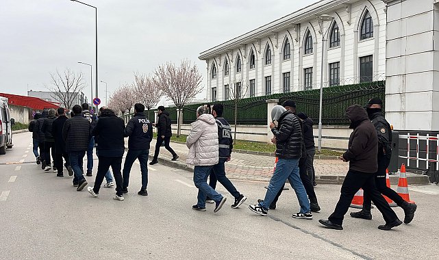 Kocaeli merkezli dolandırıcılık operasyonu; 25 şüpheli adliyede