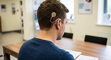 Mahkeme, işitme cihazı farkının ödenmesine hükmetti