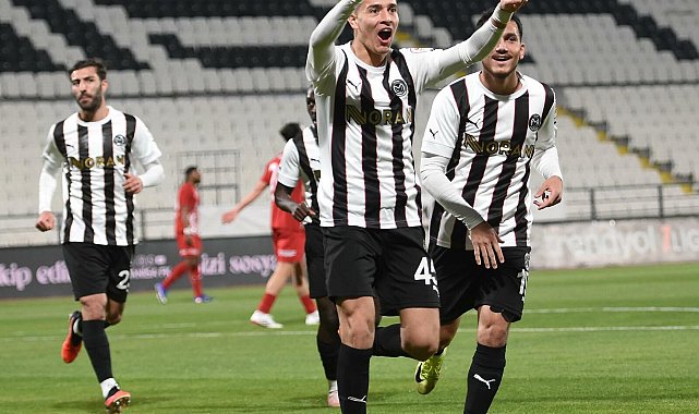 Manisa FK moral buldu