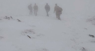 Manisa'da kayıp dağcı için arama çalışması devam ediyor