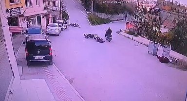 Motosikletler çarpıştı; 3 yaralı