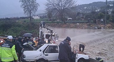 Muğla'da otomobil sel sularına kapıldı: 1 ölü, 1 yaralı