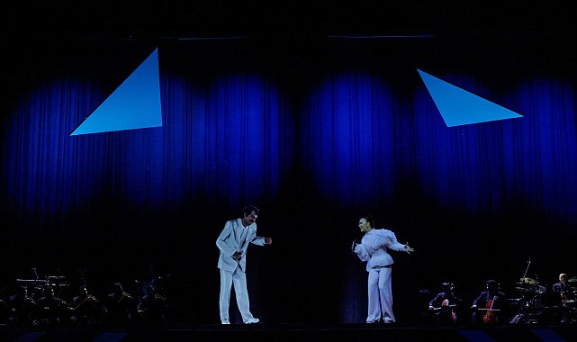 Müslüm Gürses hologramı, Türk Telekom 5G ile AKM'de sahne aldı