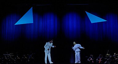 Müslüm Gürses hologramı, Türk Telekom 5G ile AKM'de sahne aldı