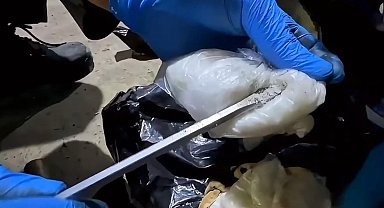 Mutfak tüpüne zulalanmış 8 kilo 300 gram metamfetamin ele geçirildi