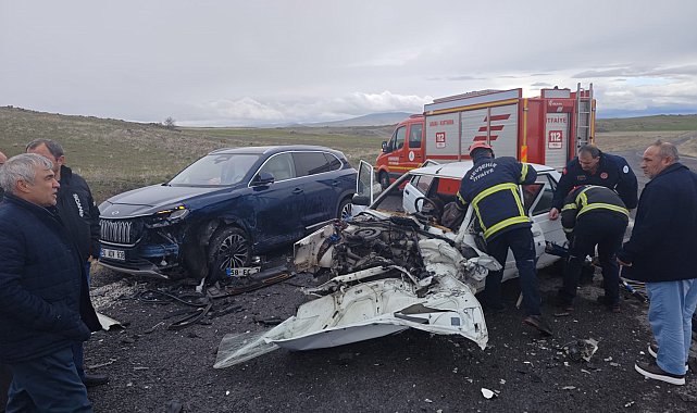 Nevşehir'de iki otomobil çarpıştı: 1 ölü, 2 yaralı