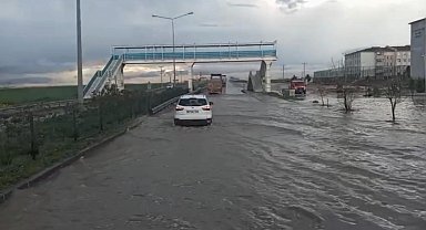 Nusaybin'de sağanak; İpekyolu suyla doldu