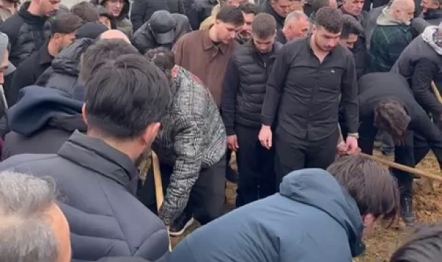 Öldürülen futbolcu Kaan Kundakçı, Sakarya'da toprağa verildi