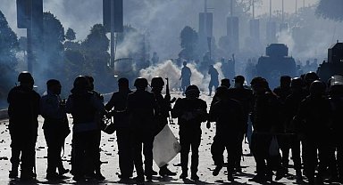 Pakistan'da sokağa çıkma yasağı ilan edildi