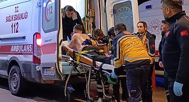 Restoranda müşteriler arasında bıçaklı kavga; 2 yaralı