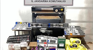 Sakarya'da sahte plaka operasyonu: 3 gözaltı