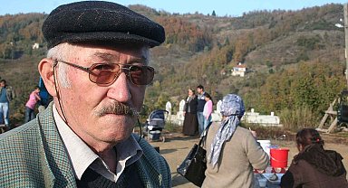 Tarım aracı devrildi: 1 ölü, 1 yaralı