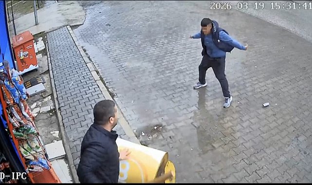 Tekel bayisinde taşlı sopalı kavga kamerada