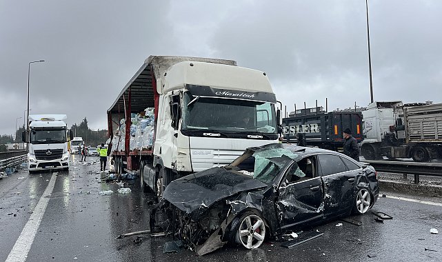 TEM'de 6 araç zincirleme kazaya karıştı: 3 yaralı