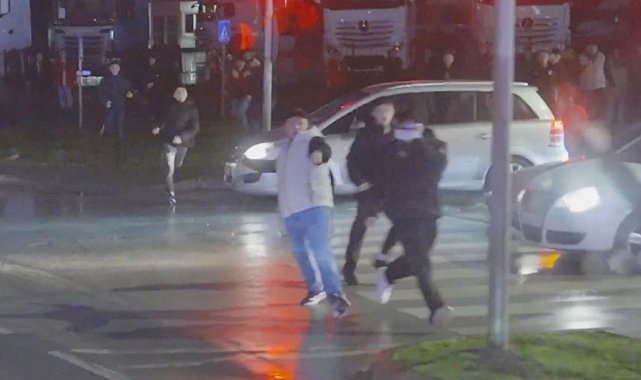 Trabzonspor'un takım otobüsüne taşlı saldırı olayında 3 polis açığa alındı