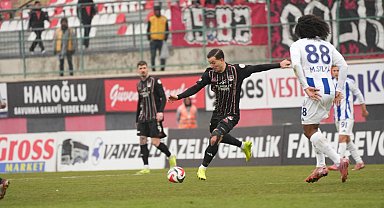 Van Spor FK sahasında Sarıyerspor ile golsüz berabere kaldı