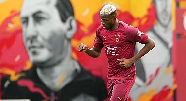 Victor Osimhen ameliyat oluyor