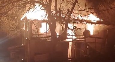 Yalnız yaşadığı evinde çıkan yangında öldü