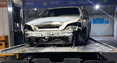 Yanan otomobilde insan kemikleri bulundu