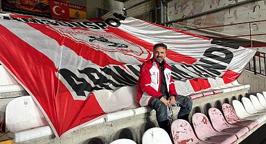 Yaptırdığı 55 metrekarelik bayrakla Samsunspor'un tüm Avrupa deplasmanlarına gitti