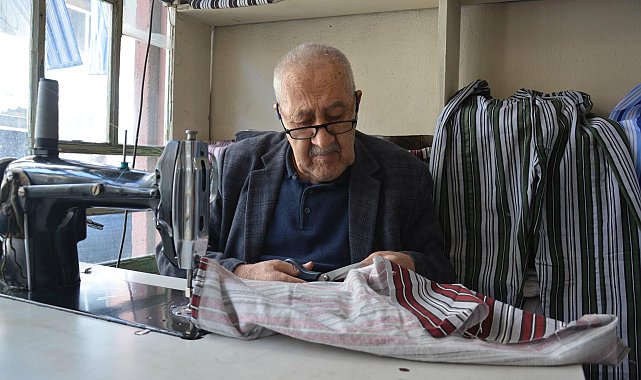 Yaşar usta, 12 metrekarelik dükkanında nostaljik çizgili pijamaları 60 yıldır üretiyor