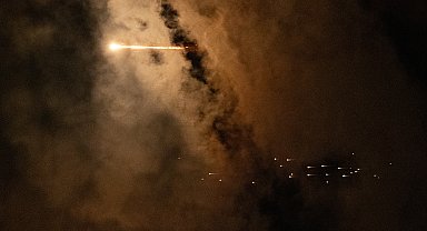 Yemen'deki Husiler, İsrail'e füze fırlattı