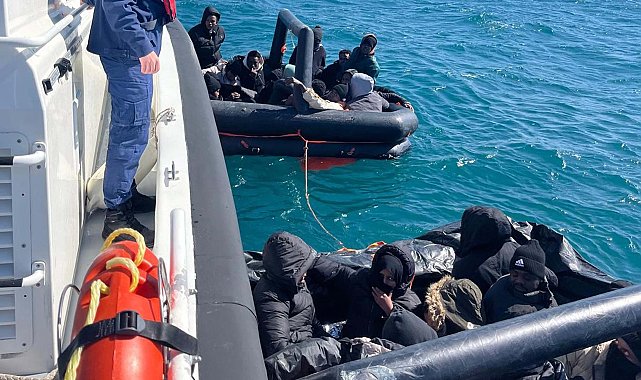 Yunan unsurları tarafından geri itilen 31 kaçak göçmen kurtarıldı