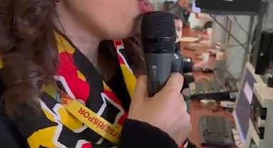 Zecorner Kayserispor-Trabzonspor maçında kadın taraftar anons yaptı