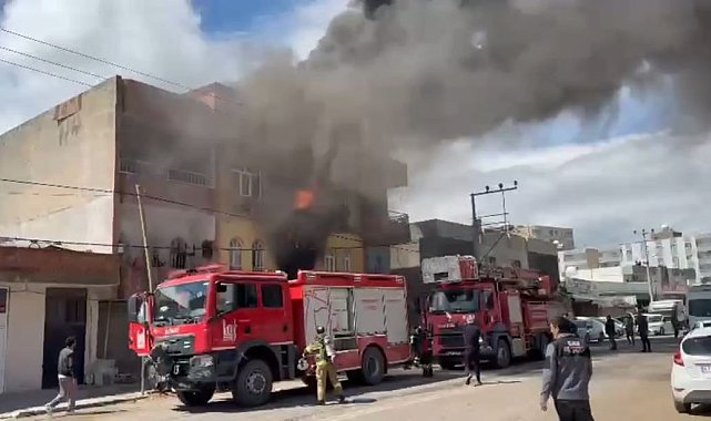 2 katlı binada çıkan yangında 1'i bebek, 4 kişi dumandan etkilendi