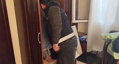 8 yıl hapis cezasıyla aranan hükümlü elbise dolabında çarşafa sarılmış halde yakalandı