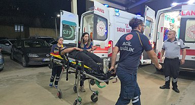 Adana'da iki otomobil çarpıştı: 4 Yaralı