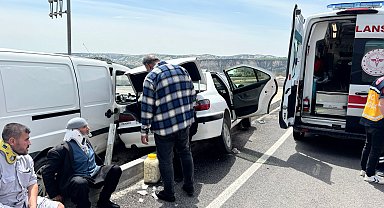Adıyaman'da 2 otomobil çarpıştı; 6 yaralı