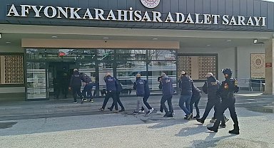 Afyonkarahisar merkezli 2 ilde DEAŞ operasyonu; 5 tutuklama