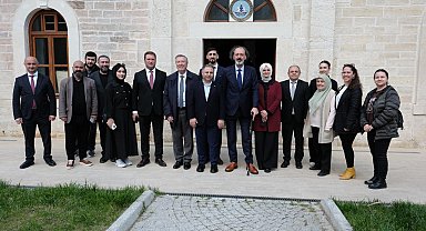 AK Parti İstanbul milletvekilleri her cuma vatandaşlarla bir araya geliyor