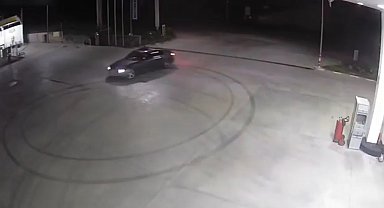 Akaryakıt istasyonunda aracı ile drift atan sürücüye 140 bin lira ceza