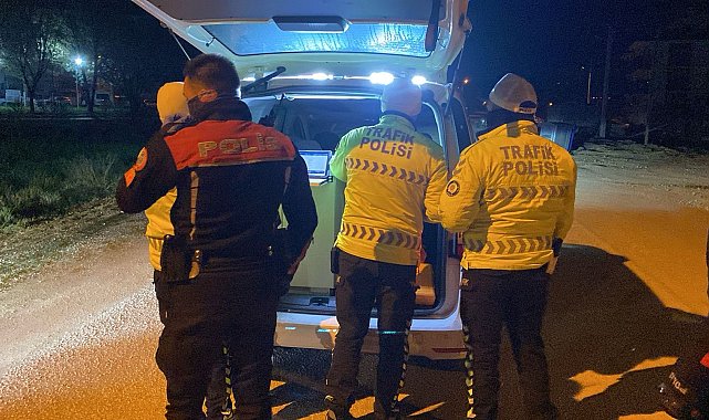 Alkolmetreye üflemeyen ehliyetsiz sürücüye 200 bin TL ceza