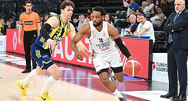 Anadolu Efes - Fenerbahçe Beko: 73-89